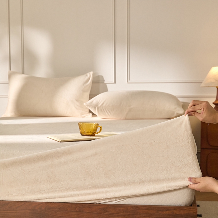 91家纺网 家纺一手货源 找家纺 （总）618家纺 2025新款樱花绒单品四件套系列-单床笠