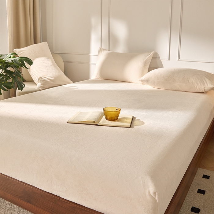 91家纺网 家纺一手货源 找家纺 618家纺 2025新款樱花绒单品四件套系列-单床笠 奶白