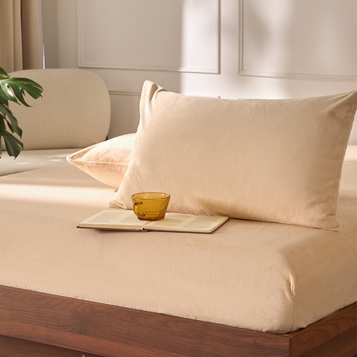 91家纺网 家纺一手货源 找家纺 618家纺 2025新款樱花绒单品四件套系列-单床笠 奶咖