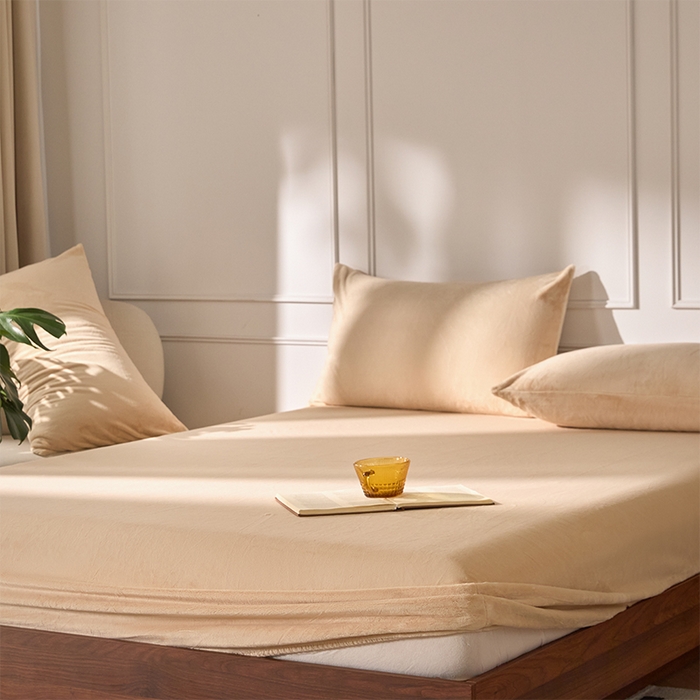 91家纺网 家纺一手货源 找家纺 618家纺 2025新款樱花绒单品四件套系列-单床笠 奶咖