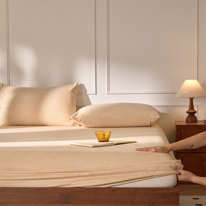 91家纺网 家纺一手货源 找家纺 618家纺 2025新款樱花绒单品四件套系列-单床笠 奶咖