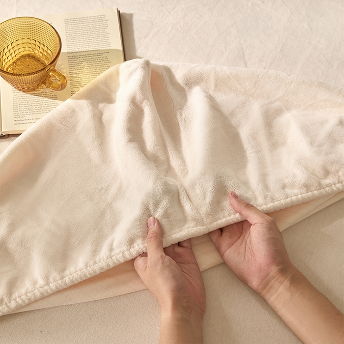 91家纺网 家纺一手货源 找家纺 618家纺 2025新款樱花绒单品四件套系列-单床笠 奶白