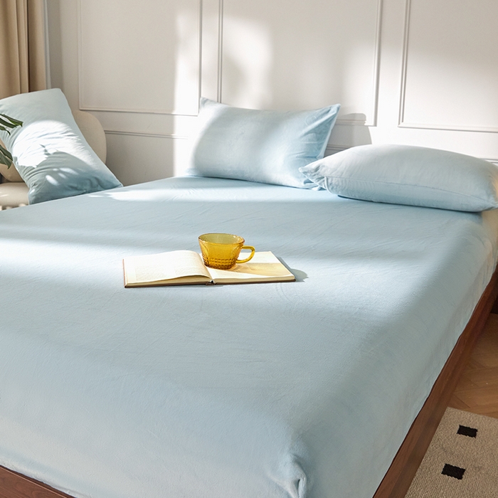 91家纺网 家纺一手货源 找家纺 618家纺 2025新款樱花绒单品四件套系列-单床笠 雾蓝