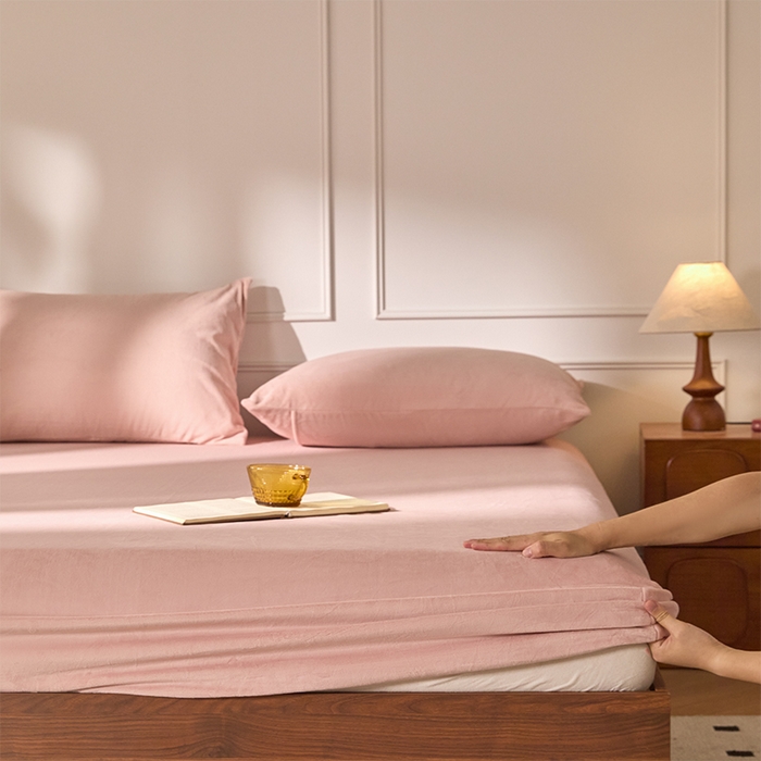 91家纺网 家纺一手货源 找家纺 618家纺 2025新款樱花绒单品四件套系列-单床笠 雾粉