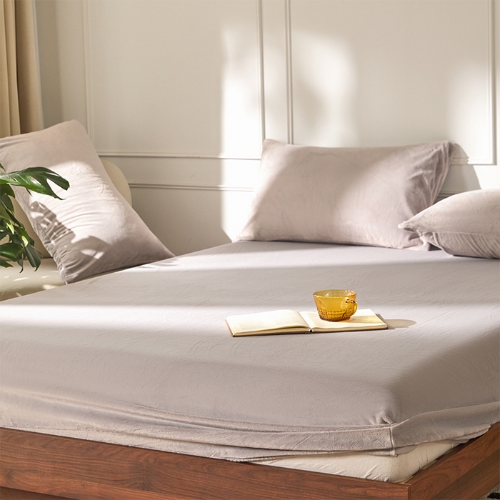 91家纺网 家纺一手货源 找家纺 618家纺 2025新款樱花绒单品四件套系列-单床笠 雾灰