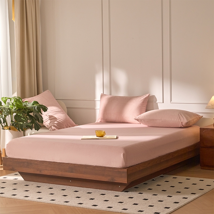 91家纺网 家纺一手货源 找家纺 618家纺 2025新款樱花绒单品四件套系列-单床笠 雾粉