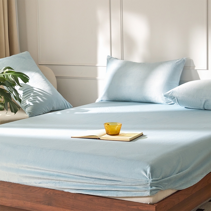 91家纺网 家纺一手货源 找家纺 618家纺 2025新款樱花绒单品四件套系列-单床笠 雾蓝