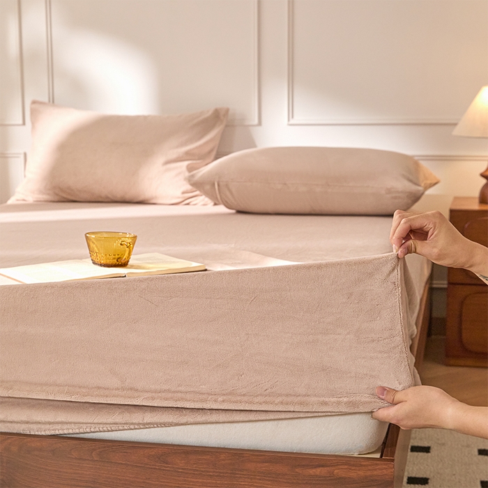 91家纺网 家纺一手货源 找家纺 618家纺 2025新款樱花绒单品四件套系列-单床笠 浅驼