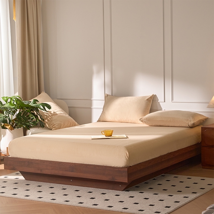 91家纺网 家纺一手货源 找家纺 618家纺 2025新款樱花绒单品四件套系列-单床笠 奶咖