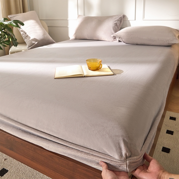 91家纺网 家纺一手货源 找家纺 618家纺 2025新款樱花绒单品四件套系列-单床笠 雾灰