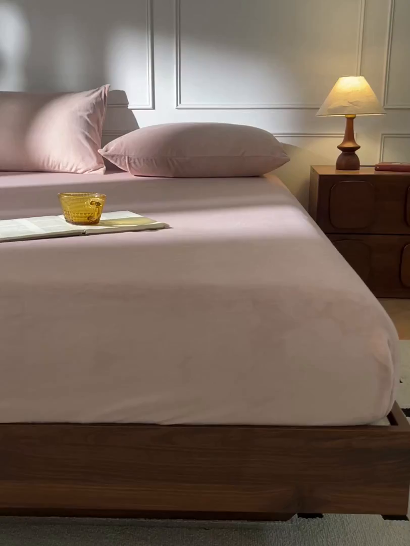 91家纺网 家纺一手货源 找家纺 618家纺 2025新款樱花绒单品四件套系列-单床笠 雾粉