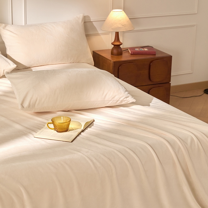 91家纺网 家纺一手货源 找家纺 618家纺 2025新款樱花绒单品四件套系列-单枕套 奶白