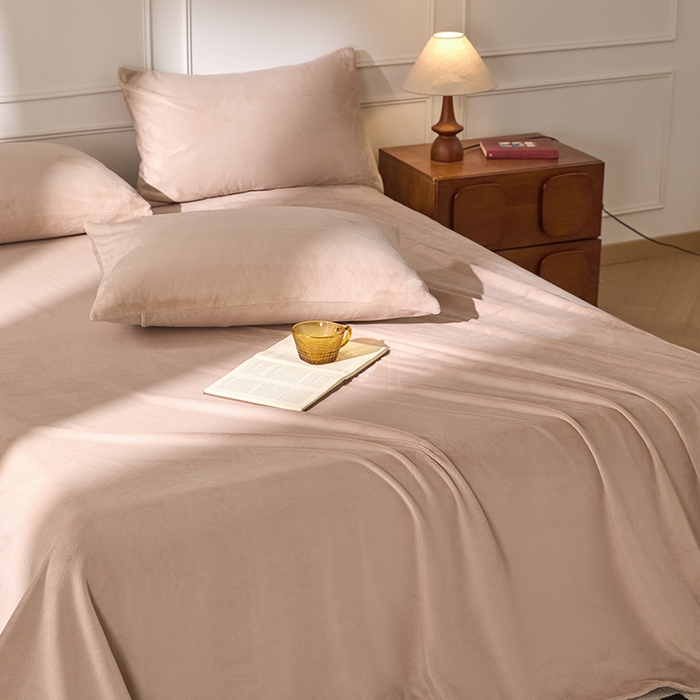 91家纺网 家纺一手货源 找家纺 618家纺 2025新款樱花绒单品四件套系列-单枕套 浅驼