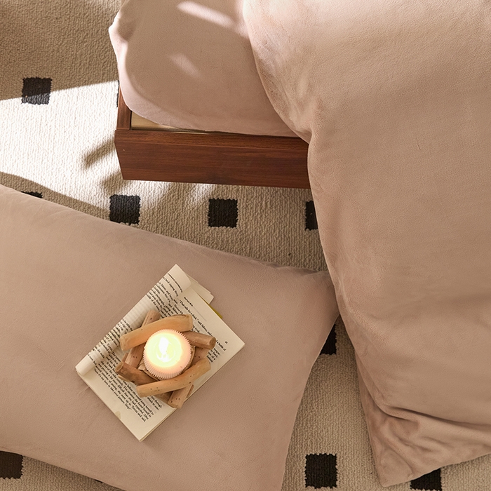 91家纺网 家纺一手货源 找家纺 618家纺 2025新款樱花绒单品四件套系列-单枕套 浅驼