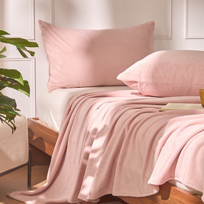 91家纺网 家纺一手货源 找家纺 618家纺 2025新款樱花绒单品四件套系列-单枕套 雾粉