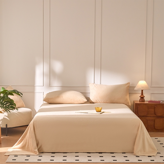 91家纺网 家纺一手货源 找家纺 618家纺 2025新款樱花绒单品四件套系列-单床单 奶咖