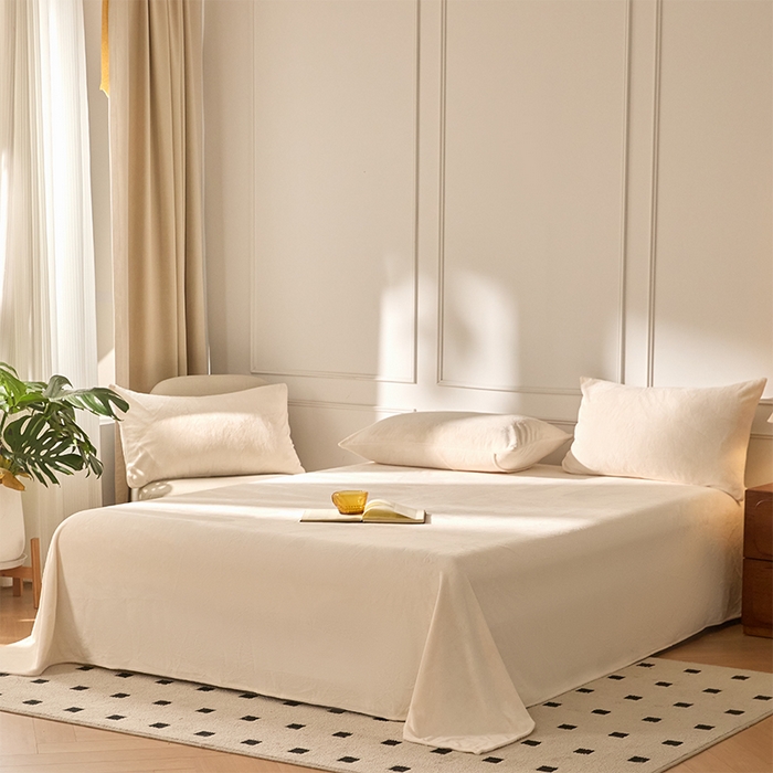 91家纺网 家纺一手货源 找家纺 618家纺 2025新款樱花绒单品四件套系列-单床单 奶白