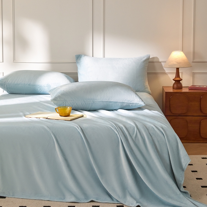 91家纺网 家纺一手货源 找家纺 618家纺 2025新款樱花绒单品四件套系列-单床单 雾蓝