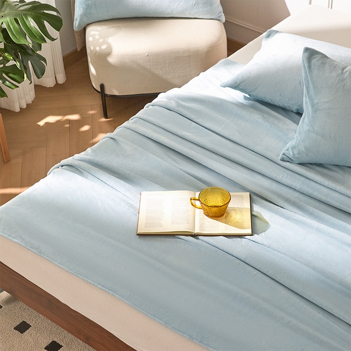 91家纺网 家纺一手货源 找家纺 618家纺 2025新款樱花绒单品四件套系列-单床单 雾蓝