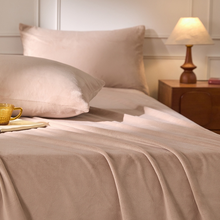 91家纺网 家纺一手货源 找家纺 618家纺 2025新款樱花绒单品四件套系列-单床单 浅驼