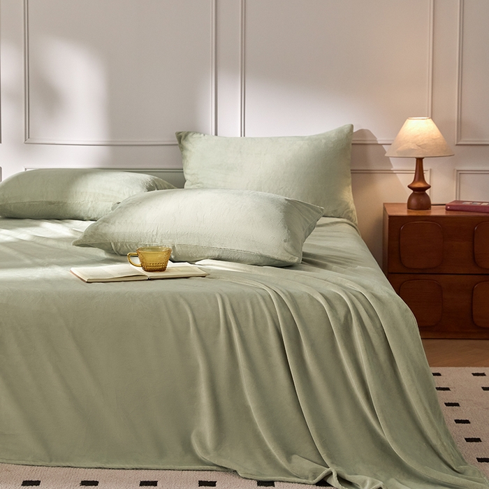 91家纺网 家纺一手货源 找家纺 618家纺 2025新款樱花绒单品四件套系列-单床单 青柠