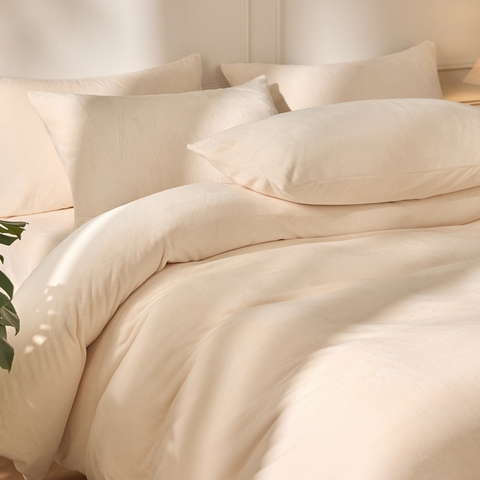 91家纺网 家纺一手货源 找家纺 618家纺 2025新款樱花绒单品四件套系列-单被套 奶白