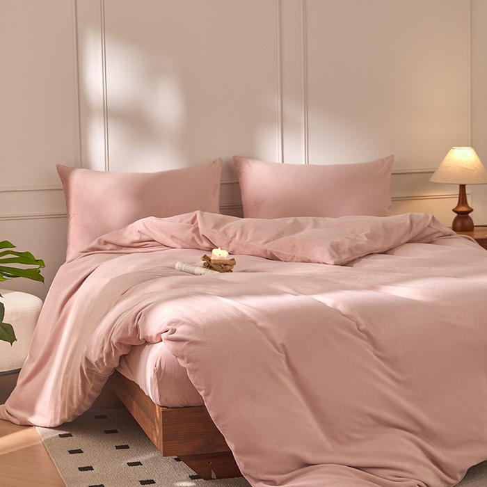 91家纺网 家纺一手货源 找家纺 618家纺 2025新款樱花绒单品四件套系列-单被套 雾粉