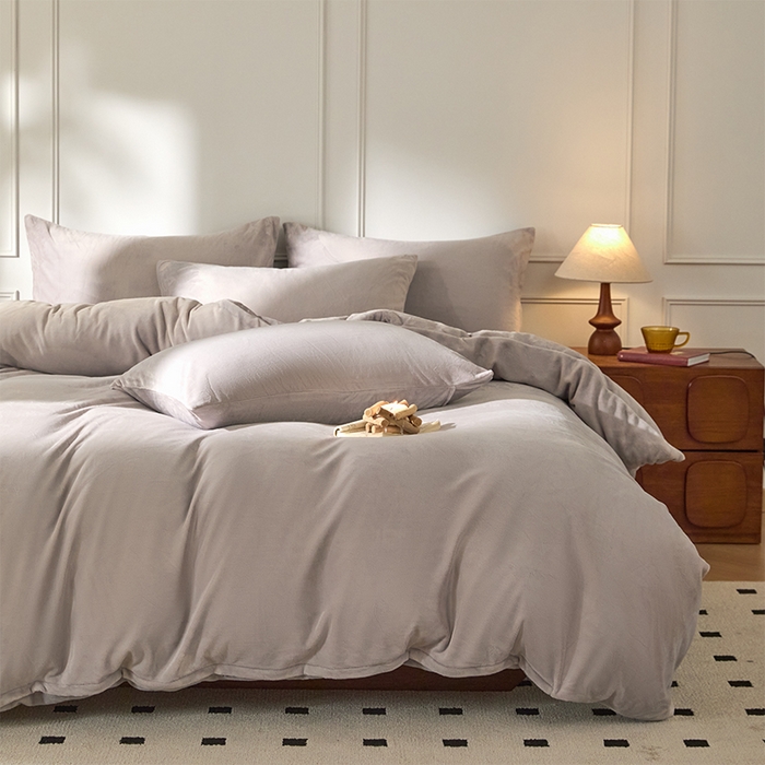 91家纺网 家纺一手货源 找家纺 618家纺 2025新款樱花绒单品四件套系列-单被套 雾灰