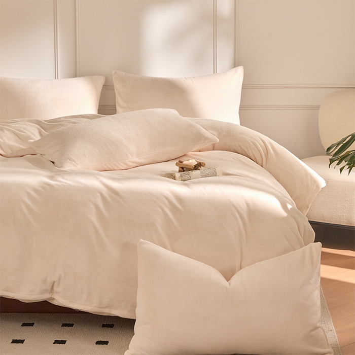 91家纺网 家纺一手货源 找家纺 618家纺 2025新款樱花绒单品四件套系列-四件套 奶白