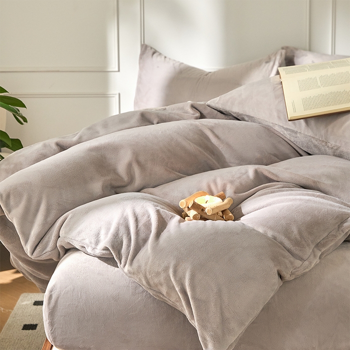 91家纺网 家纺一手货源 找家纺 618家纺 2025新款樱花绒单品四件套系列-四件套 雾灰