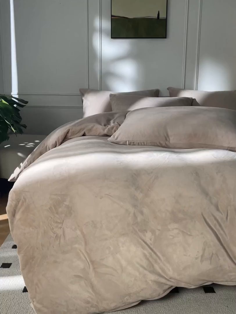 91家纺网 家纺一手货源 找家纺 618家纺 2025新款樱花绒单品四件套系列-四件套 浅驼