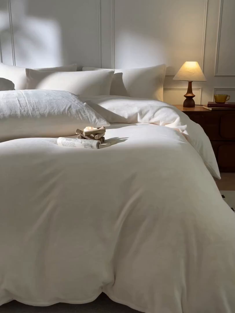 91家纺网 家纺一手货源 找家纺 618家纺 2025新款樱花绒单品四件套系列-四件套 奶白