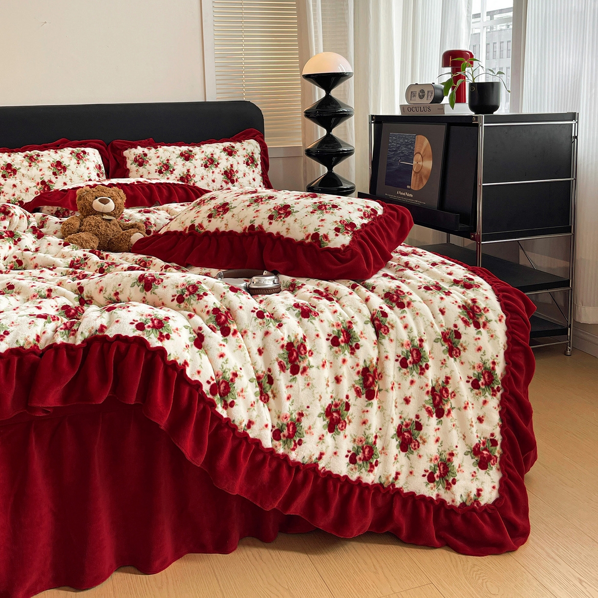 91家纺网 家纺一手货源 找家纺 富米莱（原臻工厂） 2025新款热卖舒适大宽花边牛奶绒床盖床裙四件套 爆款大宽花边-花季玫瑰