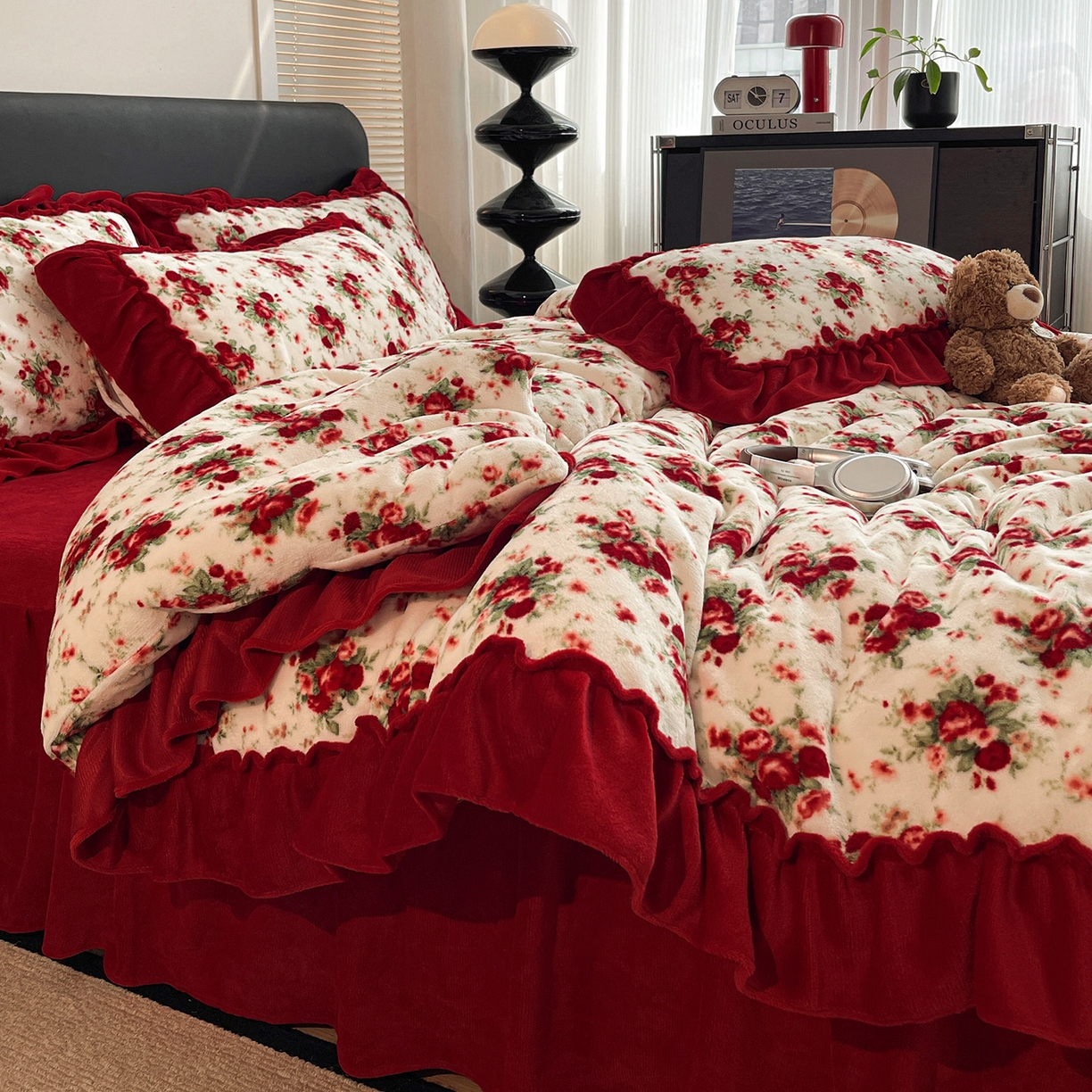 91家纺网 家纺一手货源 找家纺 富米莱（原臻工厂） 2025新款热卖舒适大宽花边牛奶绒床盖床裙四件套 爆款大宽花边-花季玫瑰