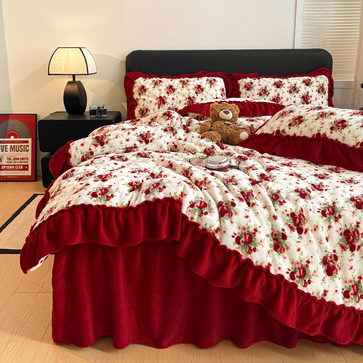 91家纺网 家纺一手货源 找家纺 富米莱（原臻工厂） 2025新款热卖舒适大宽花边牛奶绒床盖床裙四件套 爆款大宽花边-花季玫瑰