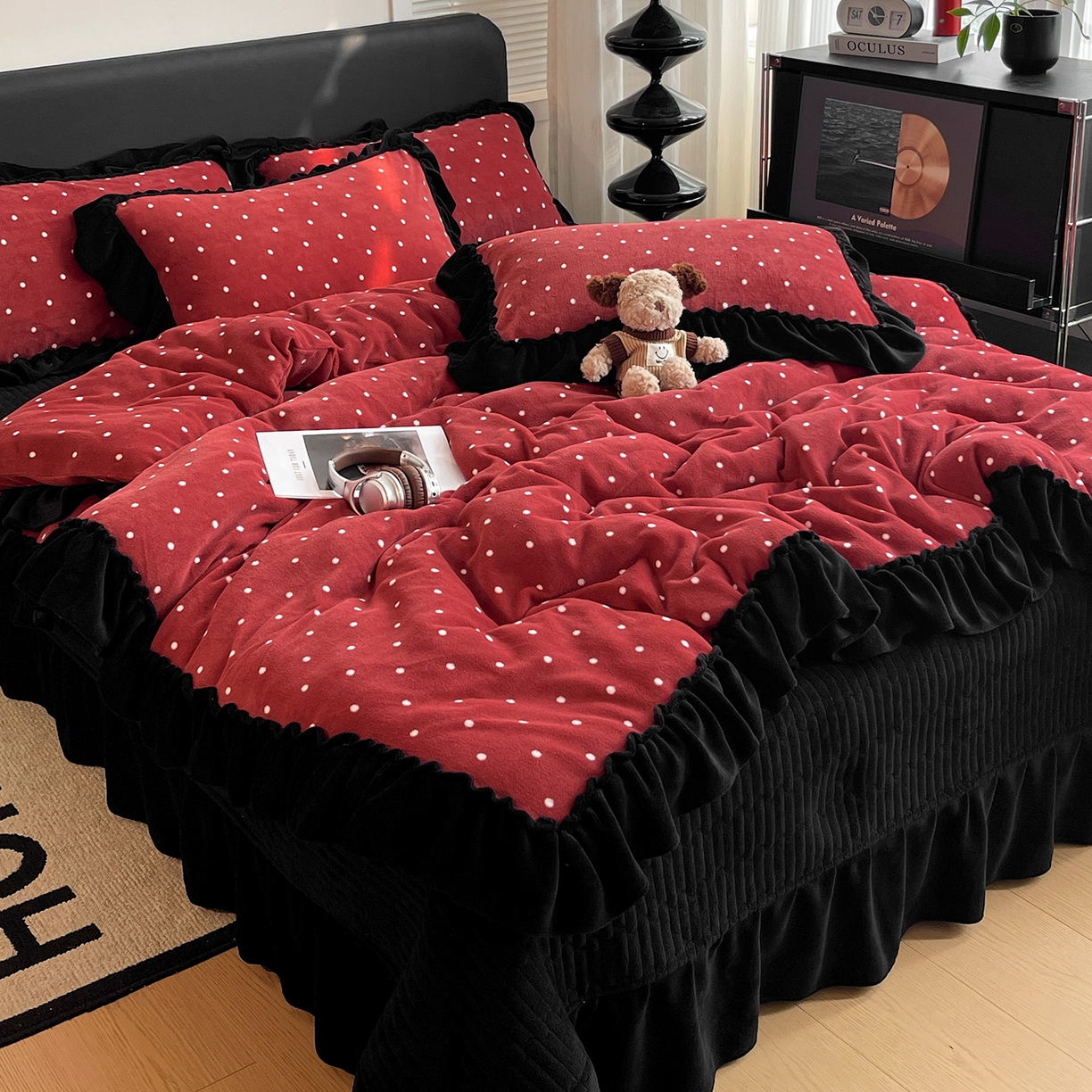 91家纺网 家纺一手货源 找家纺 （总）富米莱（原臻工厂） 2025新款热卖舒适大宽花边牛奶绒床盖床裙四件套