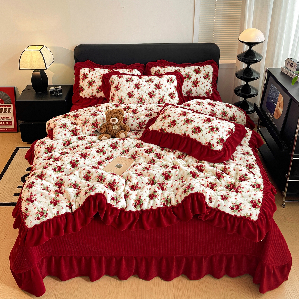 91家纺网 家纺一手货源 找家纺 （总）富米莱（原臻工厂） 2025新款热卖舒适大宽花边牛奶绒床盖床裙四件套