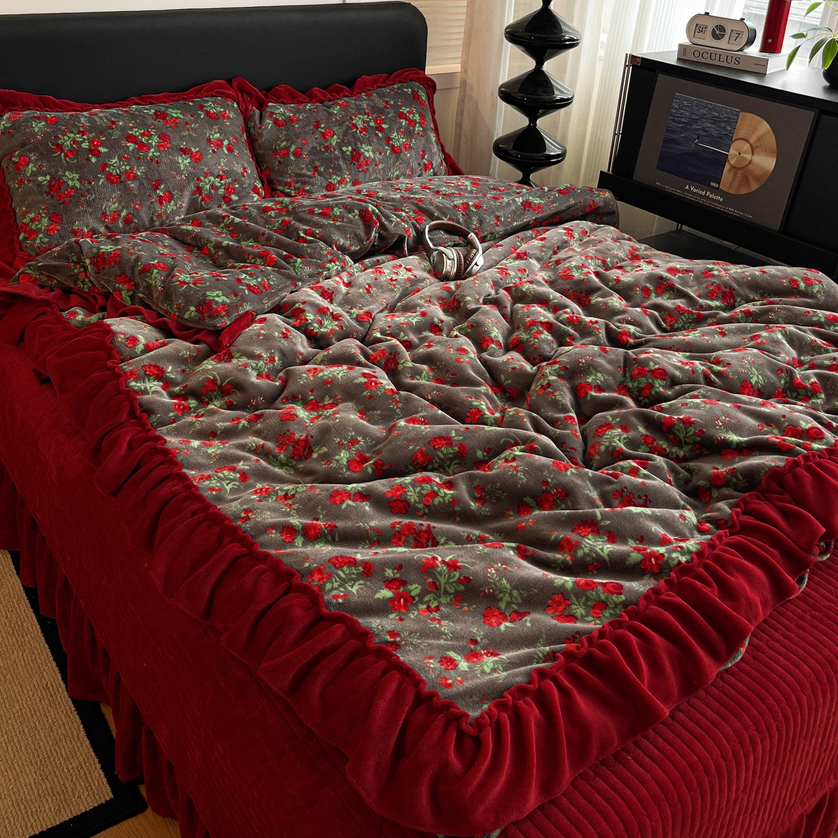 91家纺网 家纺一手货源 找家纺 富米莱（原臻工厂） 2025新款热卖舒适大宽花边牛奶绒床盖床裙四件套 爆款大宽花边-花季少女