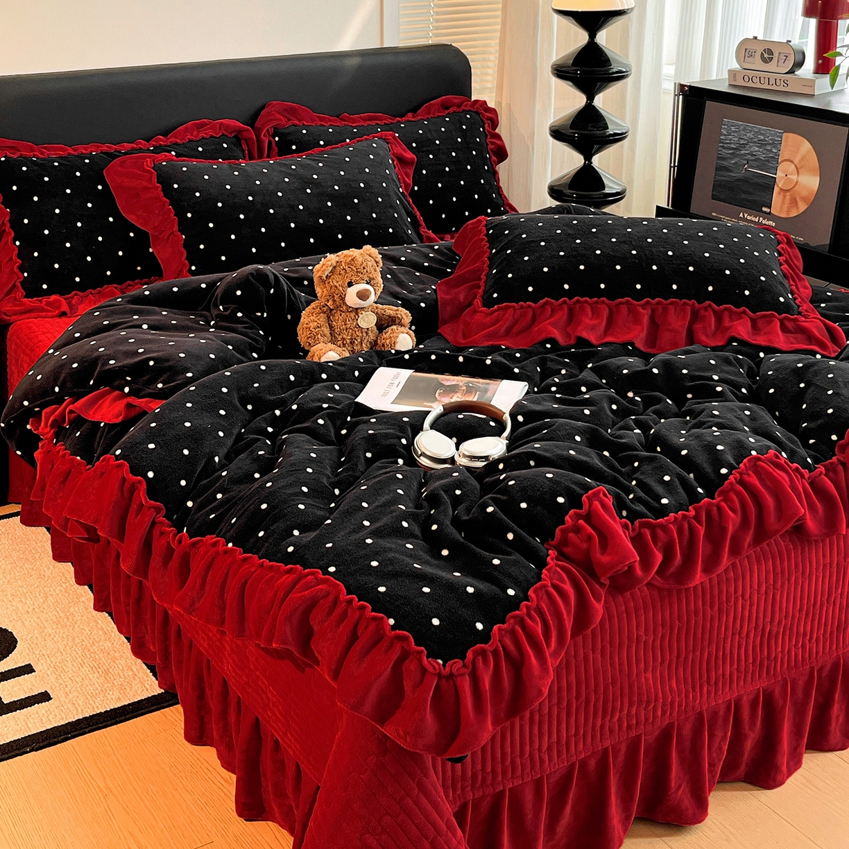 91家纺网 家纺一手货源 找家纺 （总）富米莱（原臻工厂） 2025新款热卖舒适大宽花边牛奶绒床盖床裙四件套