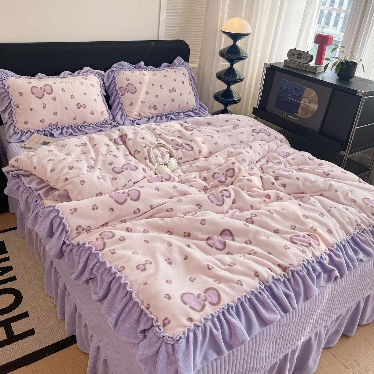 91家纺网 家纺一手货源 找家纺 富米莱（原臻工厂） 2025新款热卖舒适大宽花边牛奶绒床盖床裙四件套 爆款大宽花边-蝴蝶结紫豹纹