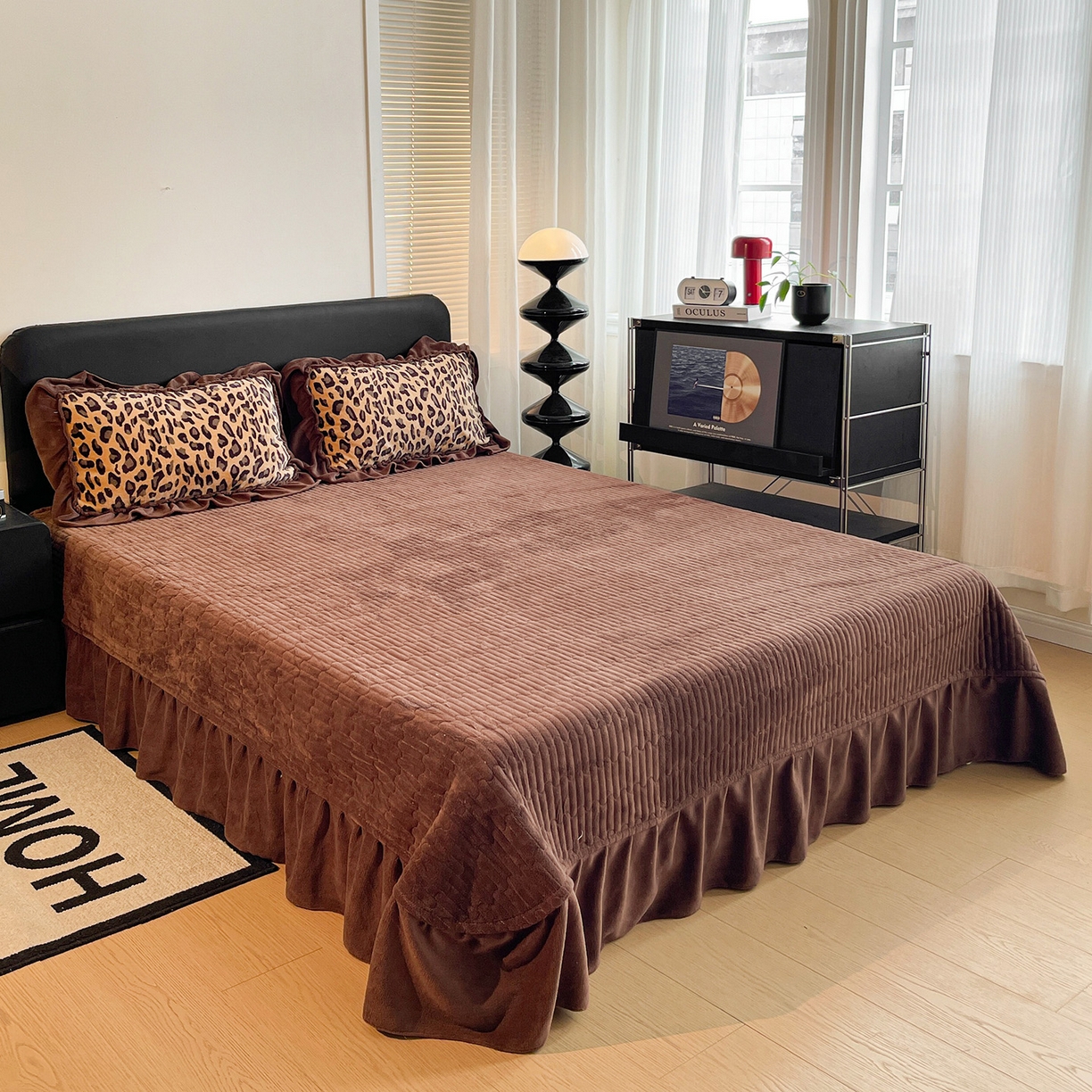 91家纺网 家纺一手货源 找家纺 富米莱（原臻工厂） 2025新款热卖舒适大宽花边牛奶绒床盖床裙四件套 爆款大宽花边-豹纹