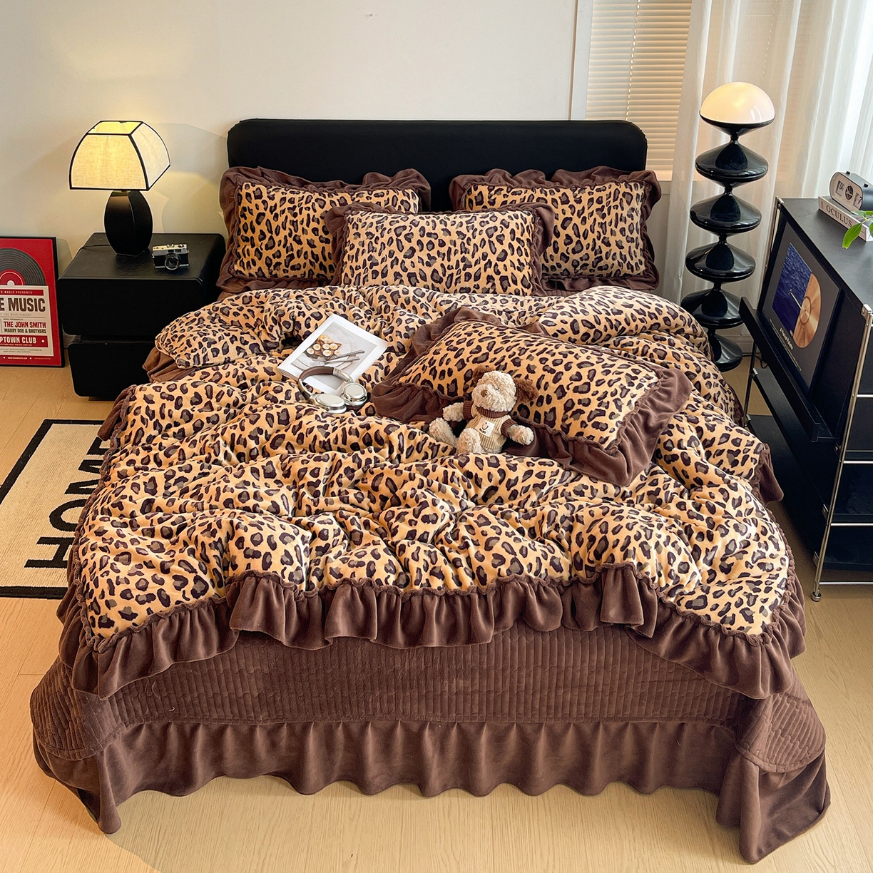 91家纺网 家纺一手货源 找家纺 富米莱（原臻工厂） 2025新款热卖舒适大宽花边牛奶绒床盖床裙四件套 爆款大宽花边-豹纹