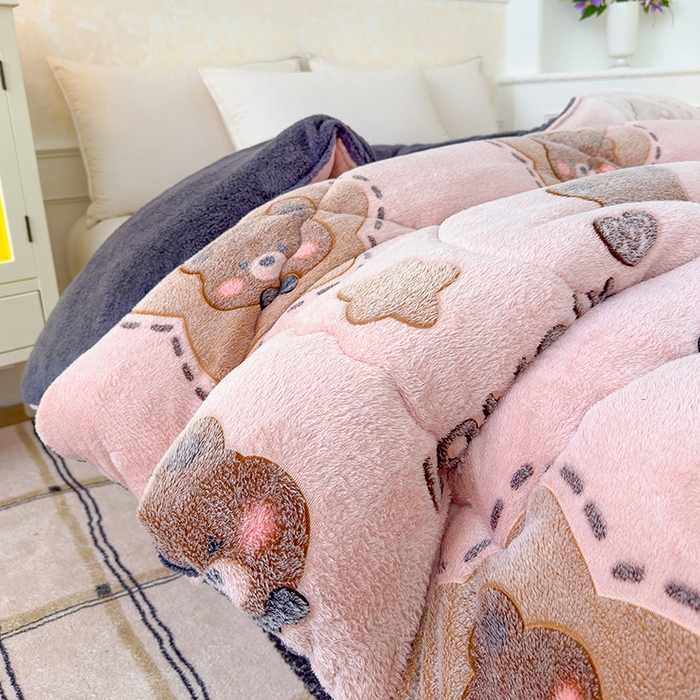 91家纺网 家纺一手货源 找家纺 好梦来家纺（原锦茂家纺） 2025新款印花款A类雪花绒冬被羊羔绒冬被被芯冬季牛奶绒冬被可爱熊