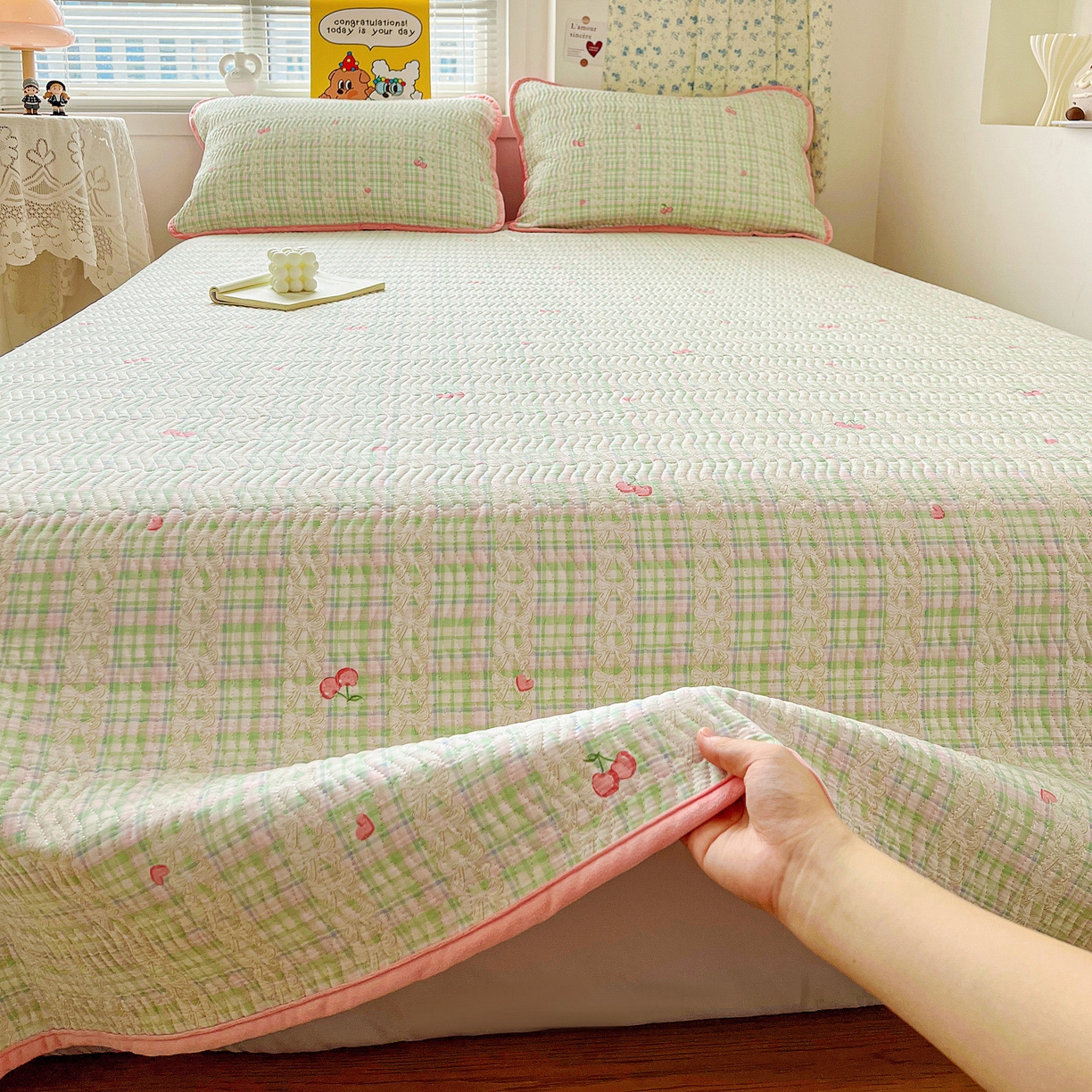 91家纺网 家纺一手货源 找家纺 梦精灵 2025新款棉加绒床盖全棉学生床夹棉床盖双面可用纯棉床单（棉加绒枕套） 棉加绒-薄荷樱桃