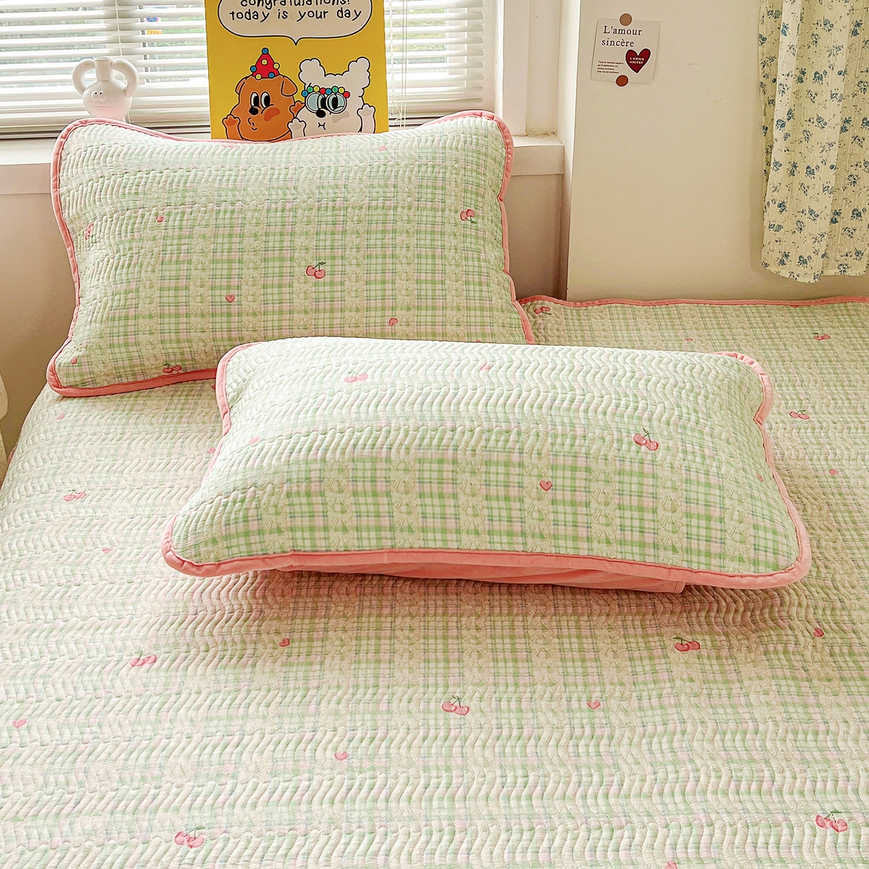 91家纺网 家纺一手货源 找家纺 梦精灵 2025新款棉加绒床盖全棉学生床夹棉床盖双面可用纯棉床单（棉加绒枕套） 棉加绒-薄荷樱桃