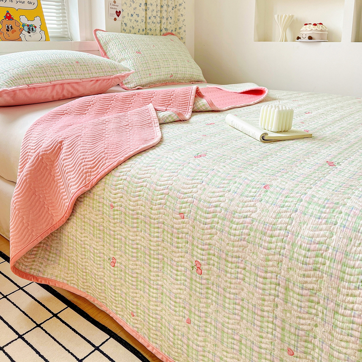 91家纺网 家纺一手货源 找家纺 梦精灵 2025新款棉加绒床盖全棉学生床夹棉床盖双面可用纯棉床单（棉加绒枕套） 棉加绒-薄荷樱桃