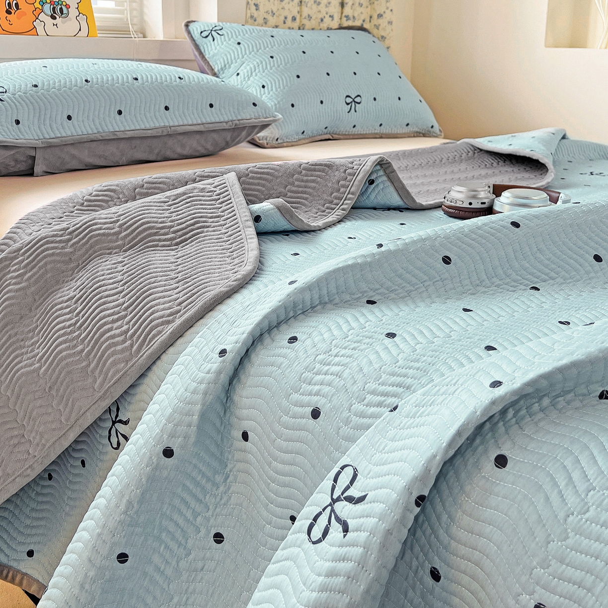 91家纺网 家纺一手货源 找家纺 梦精灵 2025新款棉加绒床盖全棉学生床夹棉床盖双面可用纯棉床单（棉加绒枕套） 棉加绒-波点蝴蝶结