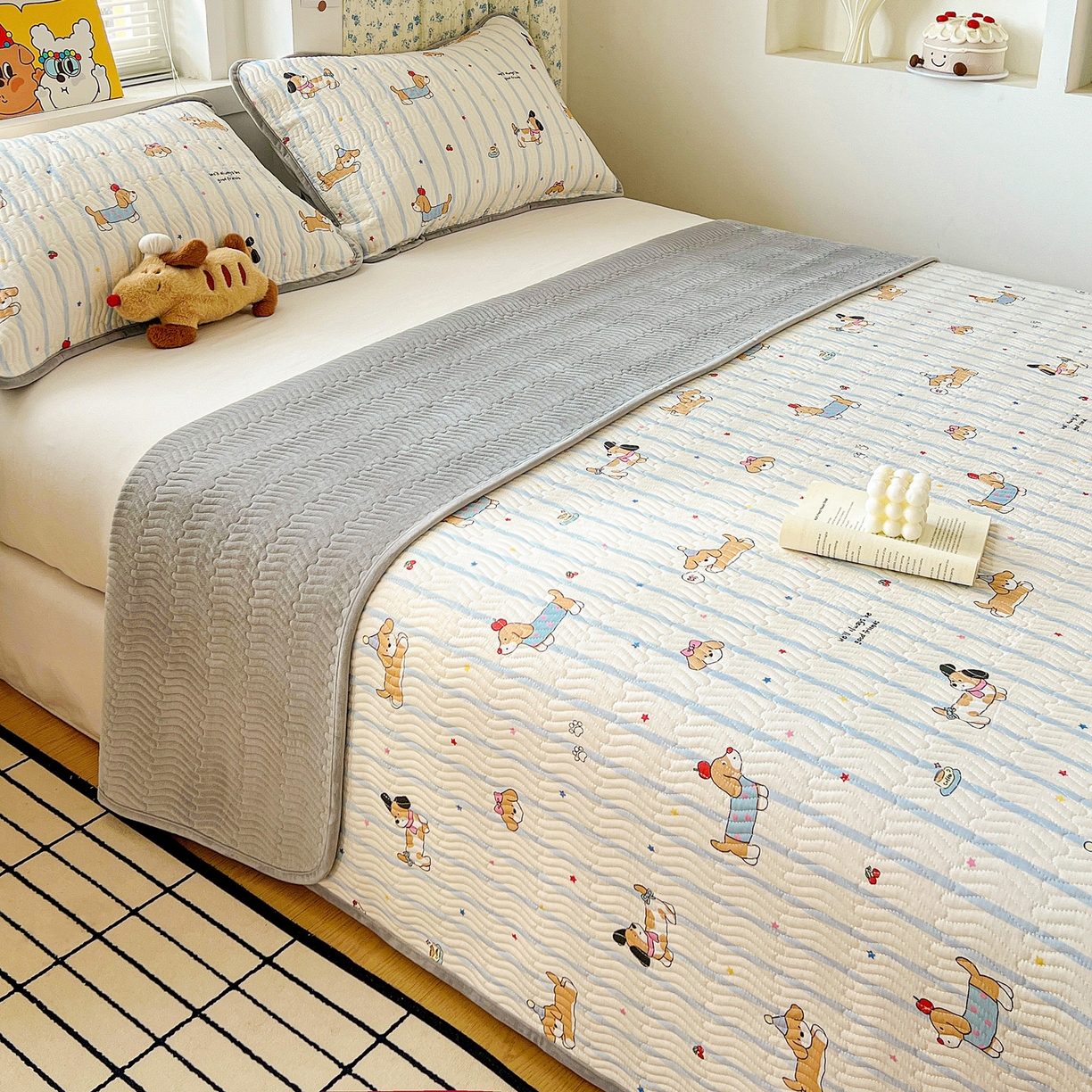 91家纺网 家纺一手货源 找家纺 梦精灵 2025新款棉加绒床盖全棉学生床夹棉床盖双面可用纯棉床单（棉加绒枕套） 棉加绒-糖纸童年