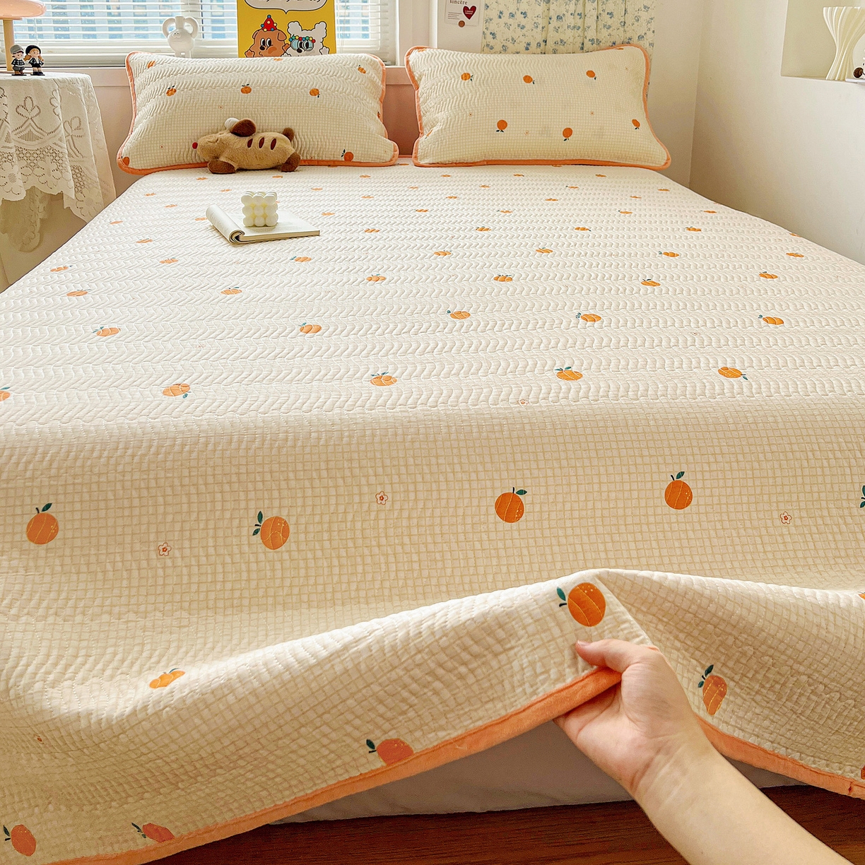 91家纺网 家纺一手货源 找家纺 梦精灵 2025新款棉加绒床盖全棉学生床夹棉床盖双面可用纯棉床单（棉加绒枕套） 棉加绒-甜桔