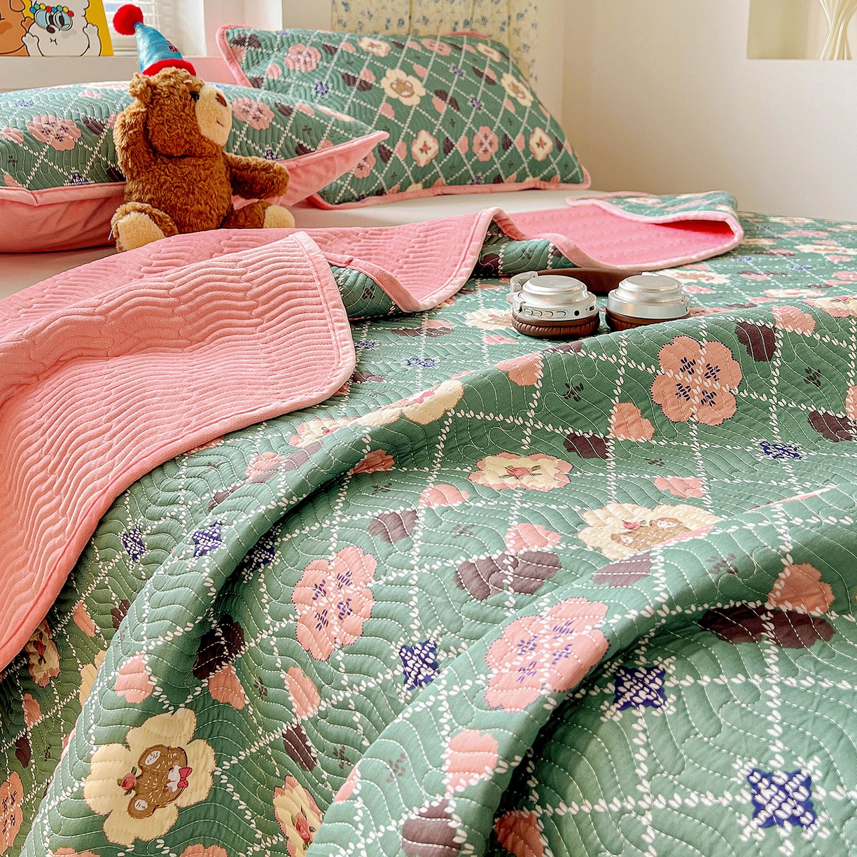 91家纺网 家纺一手货源 找家纺 梦精灵 2025新款棉加绒床盖全棉学生床夹棉床盖双面可用纯棉床单（棉加绒枕套） 棉加绒-樱花小熊